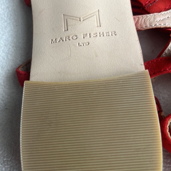 Like new Marc Fisher red suede flat sandals with fringe, gold trim, size 8.5. - Picture 8 of 10